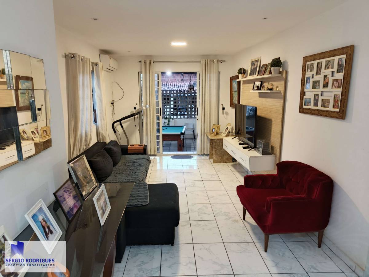Alugo Casa com 3 Quartos em Prazeres - 1º Andar - 1 Vaga de Garagem - Sérgio Rodrigues Corretor de Imóveis