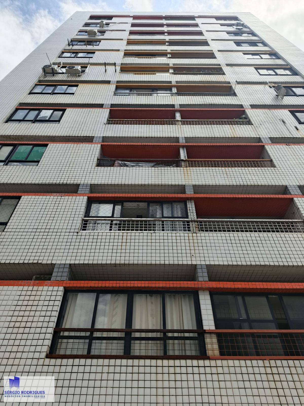 Apartamento à venda, com 3 quartos, 71m² - Sérgio Rodrigues Corretor de Imóveis
